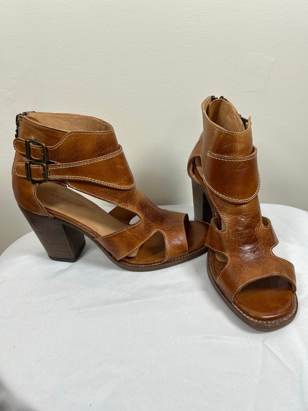 Redhawk Camel-Brown Leather Heels with Distressed Finish zipper back size 8.5